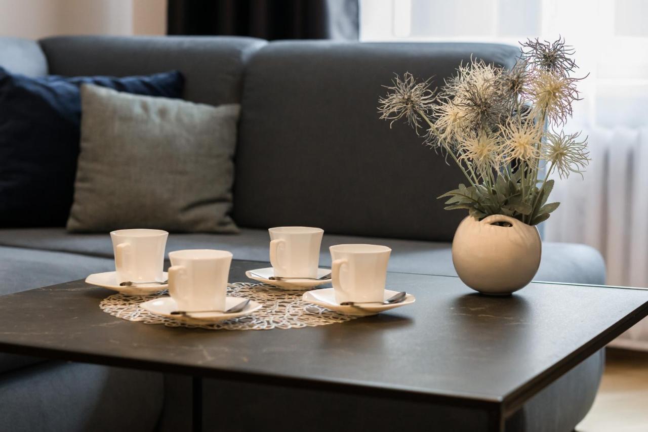 Kosinskiego Apartment Poznan By Noclegi Renters Екстериор снимка