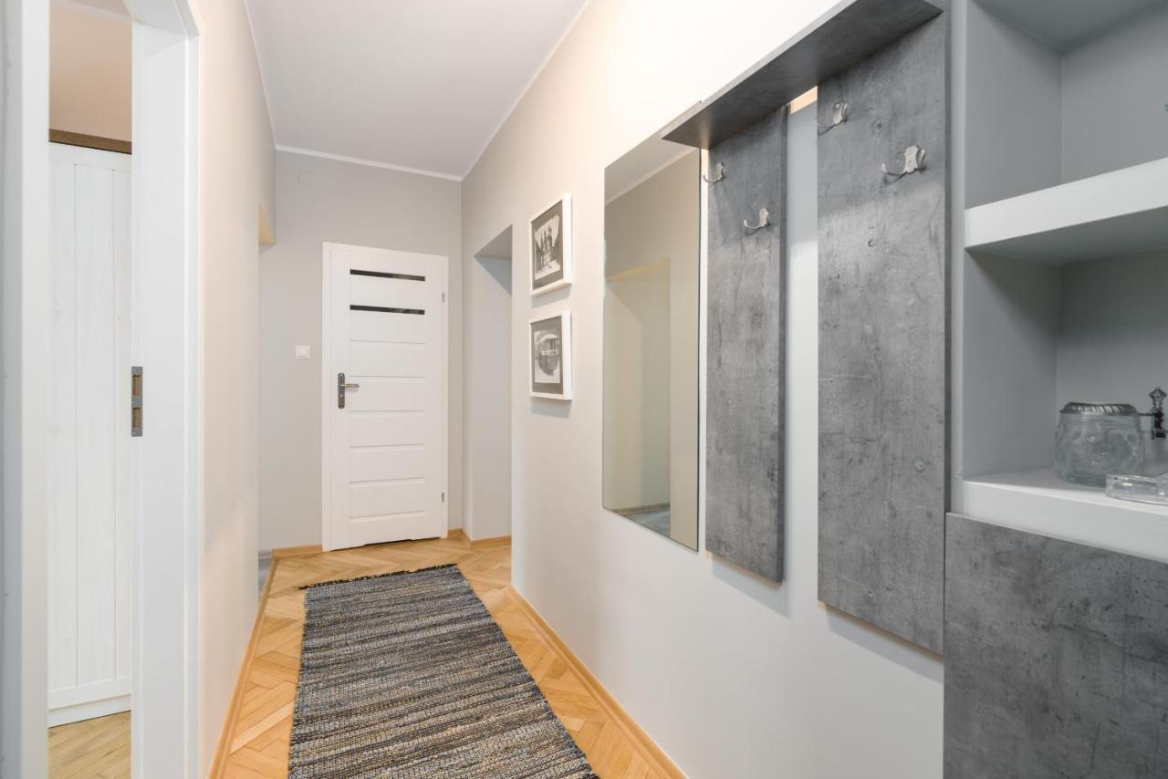 Kosinskiego Apartment Poznan By Noclegi Renters Екстериор снимка